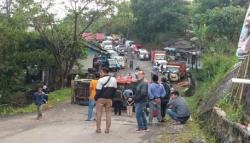 Gegara Truk Terbalik, Jalan Raya Nyalindung Sukabumi Macet hingga 1 Kilometer<