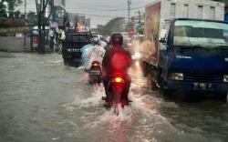 Intensitas Hujan Meningkat, Sumsel Siaga Bencana sampai Tahun Depan <