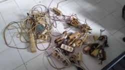 Cegah Kebakaran di Lapas Padang, Petugas Razia Colokan Listrik Ilegal Milik Napi