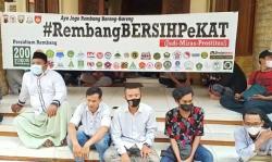 Puluhan Warga Geruduk Kantor Bupati Rembang, Ada Apa?