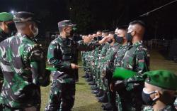 Pangdam Siliwangi Ingatkan Prajurit Yonif 310/KK Sukabumi Sholat Subuh<