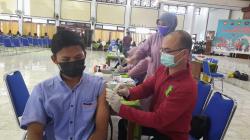 Kebut Vaksinasi Presisi, Alumni Akabri 1996 Bharatasena Sasar Mahasiswa Solo Raya