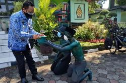 Cat Tubuh dengan Warna Hijau, 2 Pemuda Bogor Bersepeda Kampanye Lingkungan di Kota Jogja