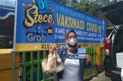 Vaksinasi Covid-19 di Kulonprogo Berhadiah Ayam, Kok Bisa?