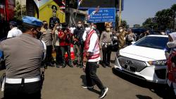 Menhub Cek Pelaksanaan Ganjil Genap Jalur Puncak