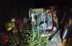 Usai Berwisata, Bus Rombongan Karyawan RSUD Semarang Terguling di Gunungkidul<