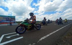 Digelar Tanpa Penonton, Ratusan Pembalap Antusias Ikuti Kejurnas Motoprix di Muba