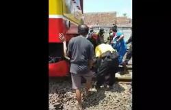 Terobos Palang Pintu, Pemotor di Rangkasbitung Tewas Ditabrak KRL