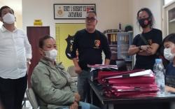 Ketahuan Motor Dilarikan Selingkuhan, Emak-Emak yang Mengaku Dibegal Menangis Minta Maaf <