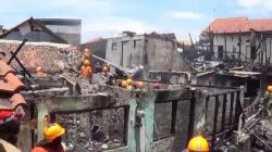 10 Rumah di Kawasan Padat Penduduk Kebonwaru Bandung Ludes Terbakar<