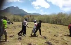 Tak Terima Tanah Adat Jadi Lahan Waduk, Warga Bentrok dengan Brimob Bersenjata Lengkap