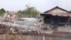 Tempat Pembuangan Sampah Liar di Pondok Aren Tak Akan Ditutup