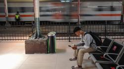 Kereta di Cirebon Bisa Ngebut hingga 120 Kilometer per Jam