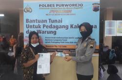 455 Pedagang Kaki Lima di Purworejo Terima Bantuan Modal Kerja