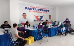 Warga Serbu Vaksinasi Massal Covid-19 Perindo Jabar, 1.000 Dosis Vaksin Ludes<