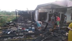 Rumah dan Warung di Sukabumi Ludes Terbakar, 1 Keluarga Nyaris Terpanggang<