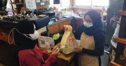 Minum Kopi di Kafe Ini Bayarnya dengan Sampah Anorganik