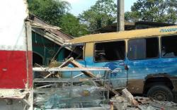 Colt Bogoran Tabrak Warung di Cicurug Sukabumi, 3 Penumpang Luka-luka