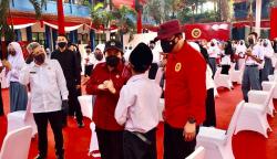 Ketua DPR Bareng Kepala BIN Tinjau Vaksinasi di Sekolah, Siswa Senang Bisa Belajar Tatap Muka