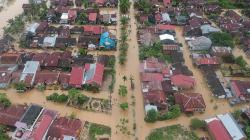 Penampakan dari Udara Banjir Rendam Permukiman di Padang Pariaman hingga 1 Meter