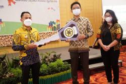 Pemko Palangka Raya Serahkan Hadiah Pemenang Undian Gebyar PBB 2021