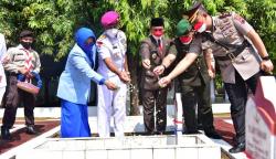 Jelang HUT ke 76 TNI, Dankormar Pimpin Ziarah Nasional di TMP Kadilangu Batang