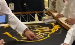 Kain Kiswah Kakbah Diganti Akhir Pekan Ini, Habiskan 670 Kg Sutra dan 120 Kg Benang Emas