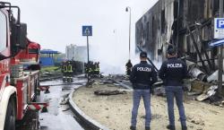 Pesawat Pribadi Hantam Bangunan 2 Lantai, 8 Orang Tewas 