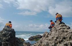 Polisi Hilang di Pantai Wediombo Gunungkidul usai Jatuh ke Laut saat Mancing