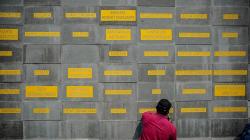 Nama Tenaga Kesehatan yang Gugur Melawan Covid-19 Dipahat di Monumen Gasibu<