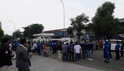 Massa Bentrok di Kawasan Industri Karawang, 2 Luka Terkena Sabetan Sajam