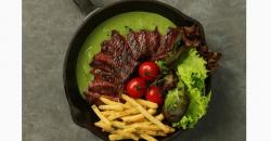 Mencicipi Steak Lezat Khas Prancis, Berlimpah Bumbu dan Rempah