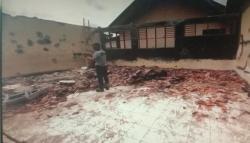 Atap Kelas SMPN 1 Pagelaran Cianjur Ambruk, 2 Pekerja Luka-Luka<