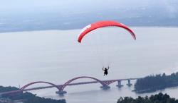 PON XX Papua: Mantap! Cabor Paralayang Ukir Rekor MURI