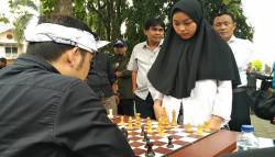 Libas 10 Pecatur Dewasa, Siswi SMP di Purwakarta Ini Wakili Jabar di Kejurnas Catur