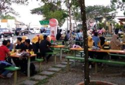 10 Tempat Kuliner di Samarinda Kalimantan Timur, Berani Coba Olahan Daging Buaya?<