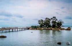 6 Pulau Terkecil di Indonesia, Surganya Wisata Bahari