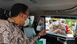 Momen Anies Bertemu Kembarannya di Gor Bulungan, Siapa Dia?