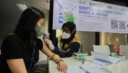 Hari Kedua Sentra Vaksinasi MNC Peduli Dosis 2 dengan Vaksin Pfizer