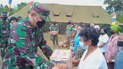 Satgas TMMD Ke-112 Sangihe Salurkan 100 Paket Bahan Pangan di Kampung Pindang 