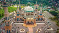 7 Tempat Ibadah di Samarinda Kalimantan Timur, Nomor 6 Masjid Berarsitektur Memukau