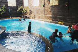 10 Kolam Renang Terdekat di Depok Jawa Barat, Nomor 1 Berasa Rumah Sendiri