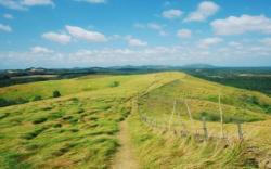 5 Tempat Piknik di Kalimantan Selatan, Pegunungan, Taman, hingga Pantai yang Wajib Dikunjungi