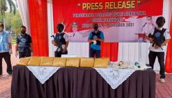 Gerebek Rumah, BNN Karawang Temukan 2 Karung Ganja, Pemilik Kabur<