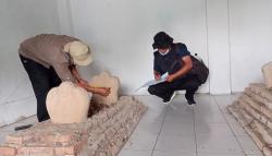 Petugas BALAR Jabar Sisir Makam Tua di Majalengka, Ada Apa?