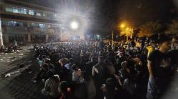 Ribuan Warga Jayapura Antre Tiket Penutupan PON XX Papua hingga Dini Hari