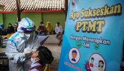 Puluhan Siswa Terpapar Covid-19, PTM di Kota Semarang Dihentikan Sepekan