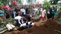 Korban Petaka Susur Sungai Dimakamkan, Keluarga Sangat Kehilangan tapi Ikhlas<