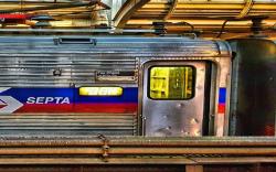 Kisah Tragis Perempuan Diperkosa di Kereta Komuter, Penumpang hanya Jadi Penonton