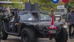 Presiden Jokowi Naik Mobil Rantis saat Kunjungan Kerja ke Banjarmasin